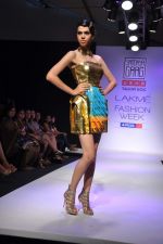 Model walk the ramp for Sanonya Garg Talent Box show at Lakme Fashion Week Day 2 on 4th Aug 2012 (30).JPG